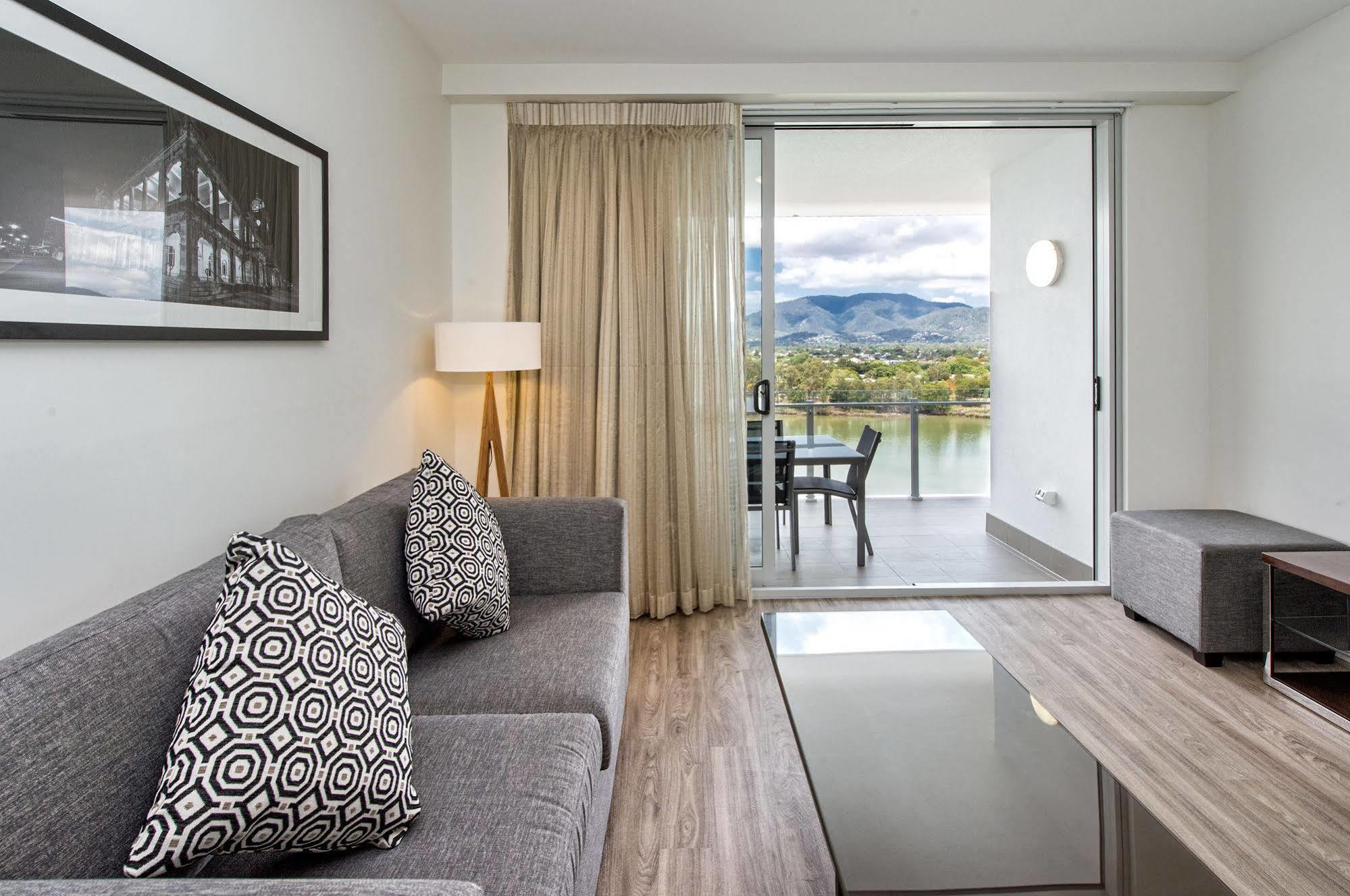 Empire Apartment Hotel Rockhampton Eksteriør billede