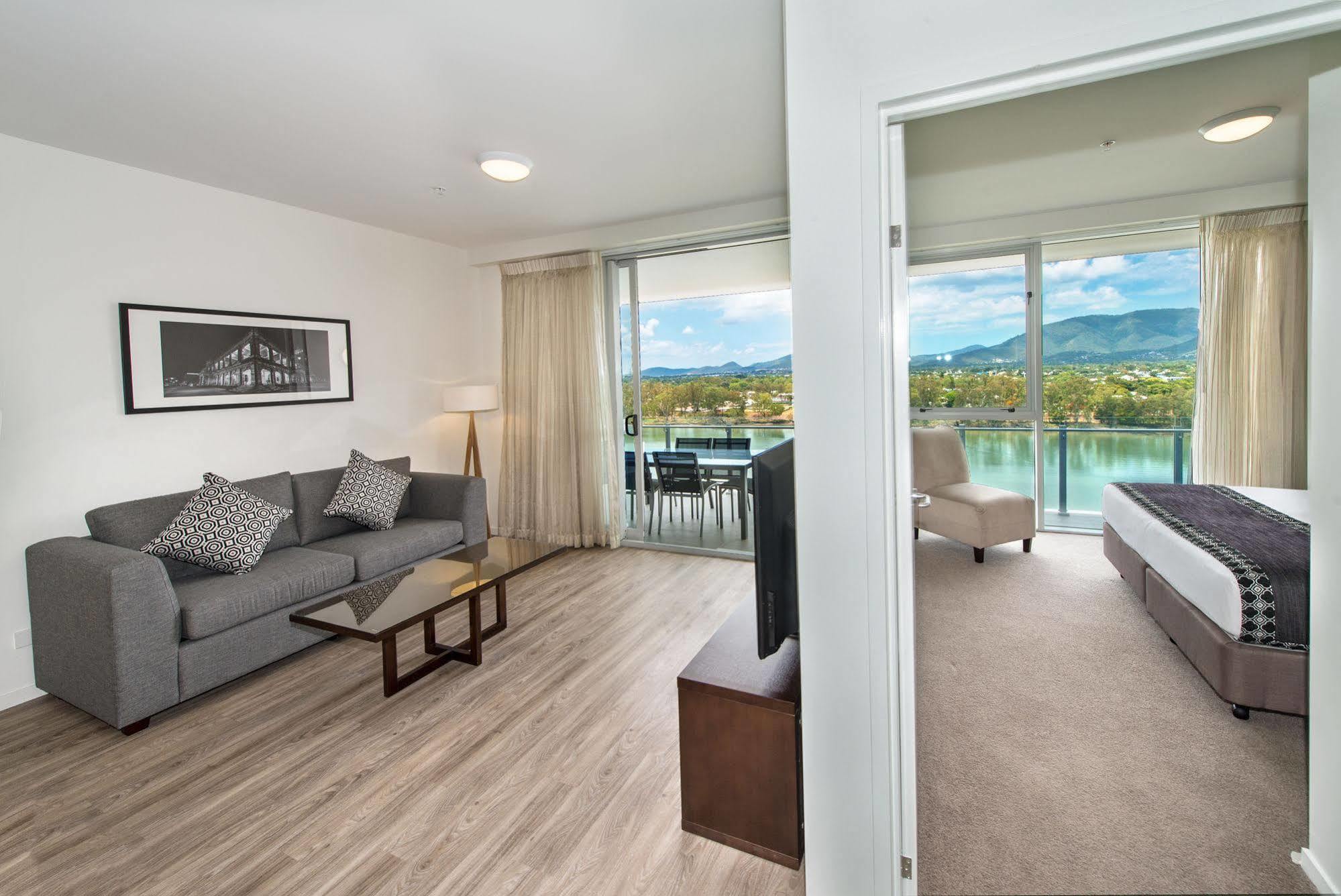 Empire Apartment Hotel Rockhampton Eksteriør billede